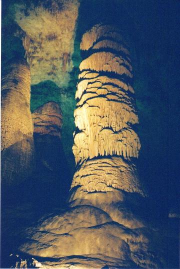 [Formations in the Carlsbad Caverns.]